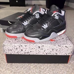 Air Jordan 4 Retro Black/Fire Red/Cement Grey, 5Y/6.5 Women’s NEW W/ BOX